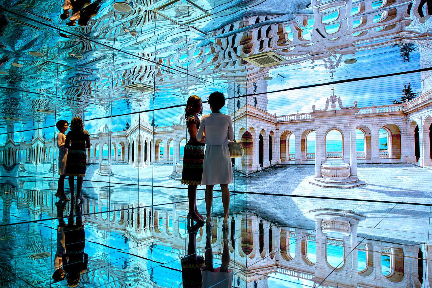 Milan's Visual Vendors Lose Thousands to Stolen Image Fraud